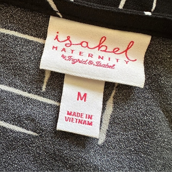 Isabel Maternity by Ingrid & Isabel Black White Short Sleeve Printed Woven Top - Picture 5 of 6